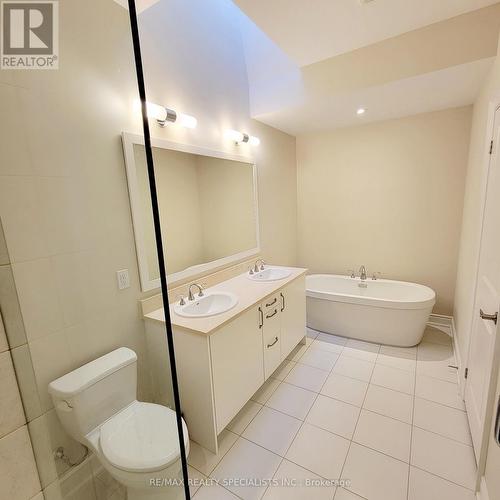 75 - 15 Luna Crescent, Mississauga, ON - Indoor Photo Showing Bathroom