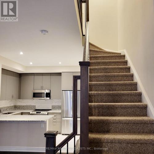 75 - 15 Luna Crescent, Mississauga, ON - Indoor Photo Showing Kitchen