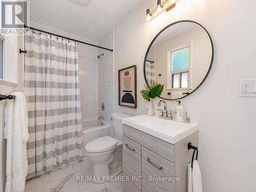 1098 Eastmount Avenue, Mississauga, ON - Indoor Photo Showing Bathroom