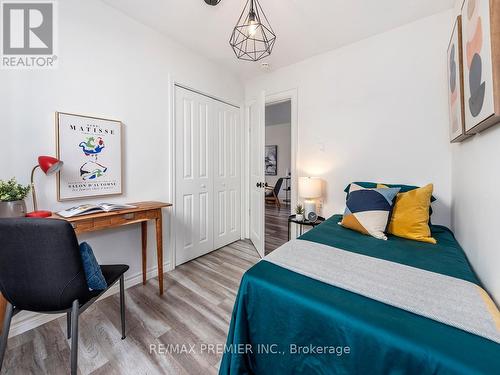 1098 Eastmount Avenue, Mississauga, ON - Indoor Photo Showing Bedroom