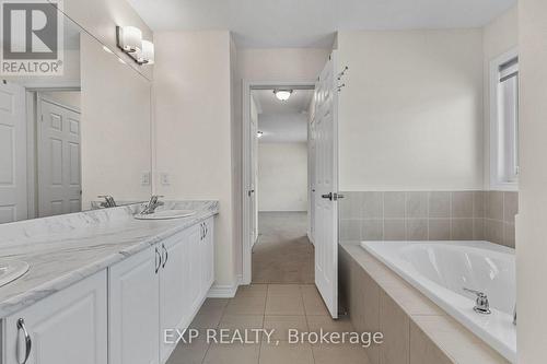 71 Royal Fern Crescent, Caledon, ON - Indoor Photo Showing Bathroom