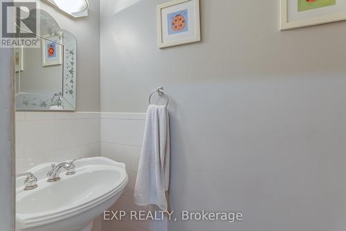 14 San Marino Way, Toronto, ON - Indoor Photo Showing Bathroom