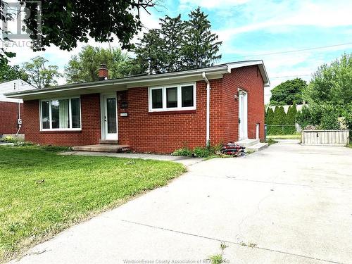 3610 Woodland, Windsor, ON - Outdoor