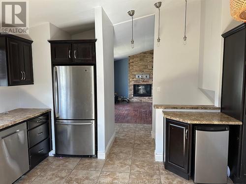 3610 Woodland, Windsor, ON - Indoor Photo Showing Kitchen