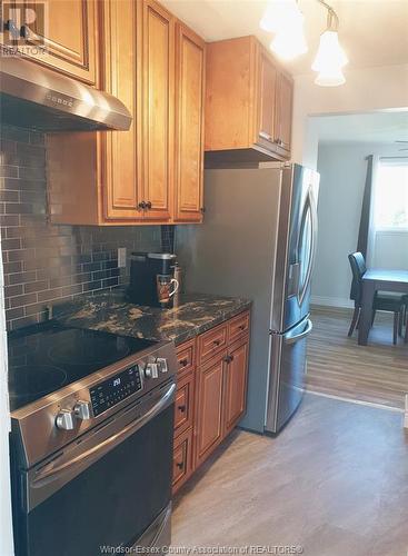 5477 Empress Street, Windsor, ON - Indoor Photo Showing Kitchen With Stainless Steel Kitchen