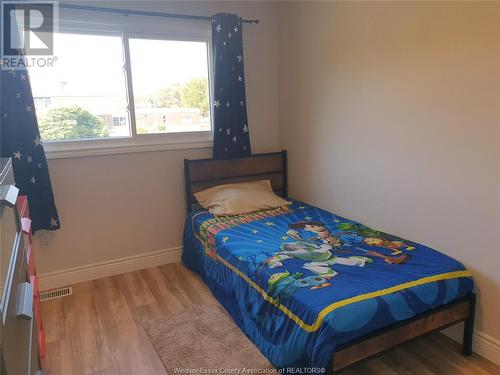 5477 Empress Street, Windsor, ON - Indoor Photo Showing Bedroom