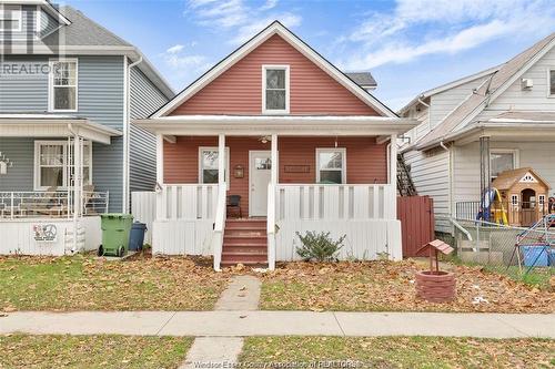 1127 Hickory Road, Windsor, ON - Outdoor With Deck Patio Veranda With Facade