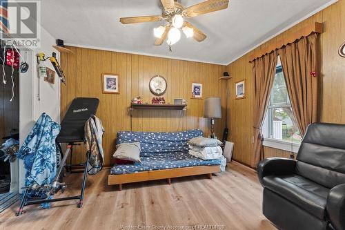 1127 Wellington Avenue, Windsor, ON - Indoor Photo Showing Living Room