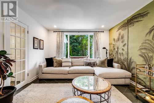 3073 Centennial Crescent, Kingsville, ON - Indoor Photo Showing Living Room