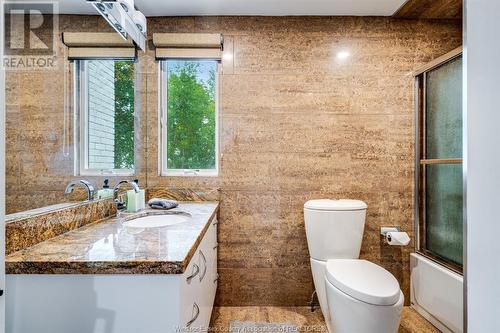 3073 Centennial Crescent, Kingsville, ON - Indoor Photo Showing Bathroom