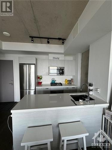 203 Catherine Street Unit#1805, Ottawa, ON - Indoor Photo Showing Kitchen