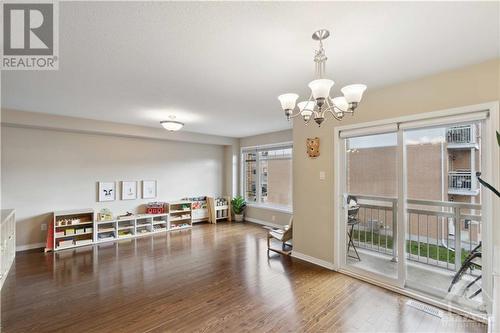 2nd floor w. lots of natural light - 136 Quito Private, Ottawa, ON - Indoor