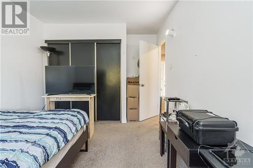 235 Huntersfield Drive, Ottawa, ON - Indoor Photo Showing Bedroom