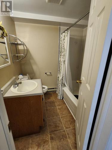 49 Victory Lane, Mount Pearl, NL - Indoor Photo Showing Bathroom