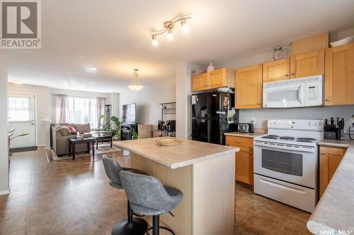 48 2801 Windsor Park Road, Regina, SK - Indoor Photo Showing Kitchen