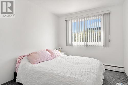 424 3Rd Avenue N, Saskatoon, SK - Indoor Photo Showing Bedroom