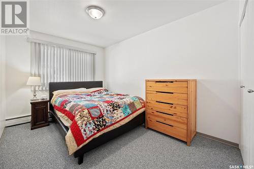 424 3Rd Avenue N, Saskatoon, SK - Indoor Photo Showing Bedroom