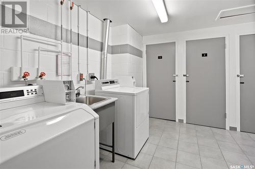 424 3Rd Avenue N, Saskatoon, SK - Indoor Photo Showing Laundry Room