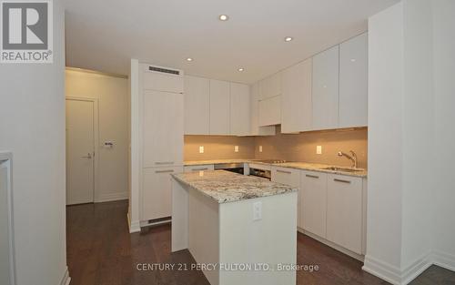 1301 - 8 The Esplanade, Toronto, ON - Indoor Photo Showing Kitchen