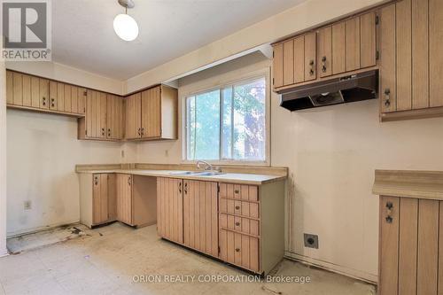 652 Adelaide Street W, Toronto, ON - Indoor Photo Showing Kitchen With Double Sink