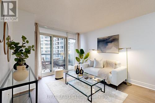 1807 - 5 Northtown Way, Toronto, ON - Indoor Photo Showing Living Room