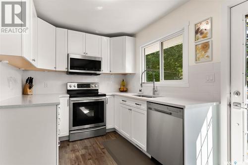 3527 Allen Avenue, Regina, SK - Indoor Photo Showing Kitchen With Stainless Steel Kitchen With Double Sink