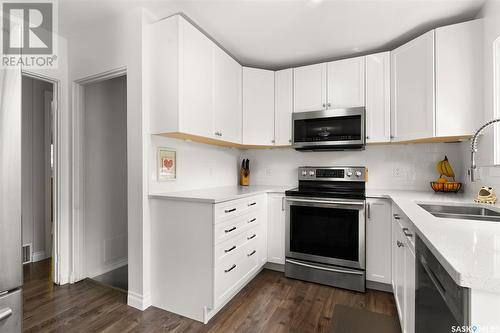 3527 Allen Avenue, Regina, SK - Indoor Photo Showing Kitchen With Stainless Steel Kitchen With Double Sink