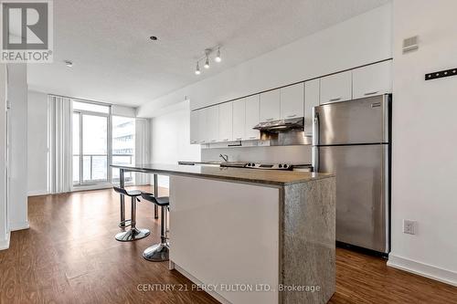 2508 - 29 Singer Court N, Toronto, ON - Indoor Photo Showing Kitchen