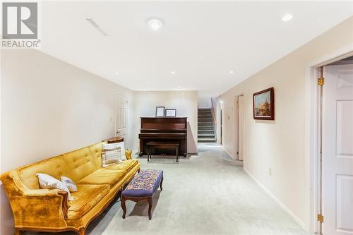 1535 Agincourt Avenue, Sudbury, ON - Indoor Photo Showing Living Room