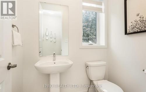 176 Lumb Drive, Cambridge, ON - Indoor Photo Showing Bathroom