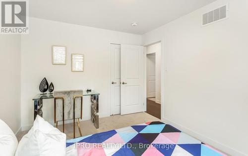 176 Lumb Drive, Cambridge, ON - Indoor Photo Showing Bedroom