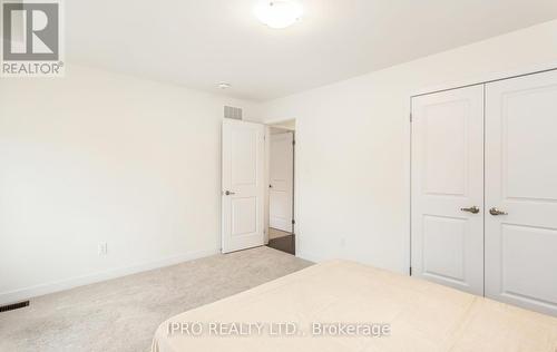 176 Lumb Drive, Cambridge, ON - Indoor Photo Showing Other Room