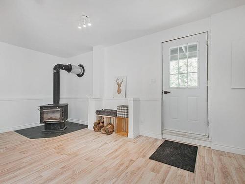 Living room - 5046 Ch. Lendman, Sainte-Agathe-Des-Monts, QC - Indoor Photo Showing Other Room