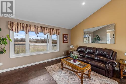 290 Ixl Road, Trent Hills (Campbellford), ON - Indoor Photo Showing Living Room