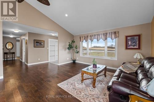 290 Ixl Road, Trent Hills (Campbellford), ON - Indoor Photo Showing Living Room