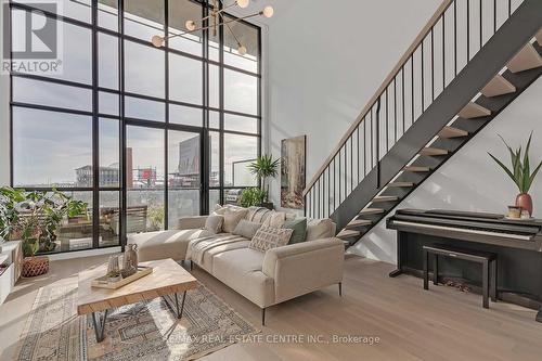 407 - 5 Hanna Avenue, Toronto, ON - Indoor