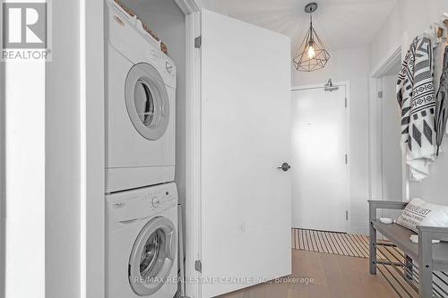 407 - 5 Hanna Avenue, Toronto, ON - Indoor Photo Showing Laundry Room