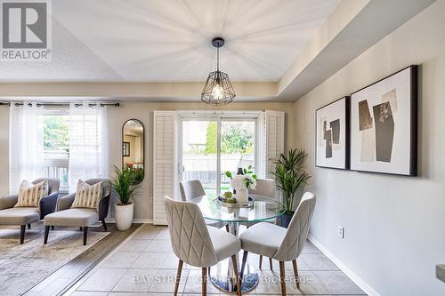 68 Collis Drive, Aurora, ON - Indoor Photo Showing Dining Room