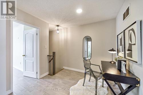 68 Collis Drive, Aurora, ON - Indoor Photo Showing Other Room