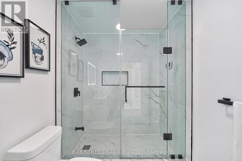 68 Collis Drive, Aurora, ON - Indoor Photo Showing Bathroom