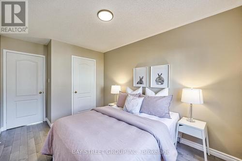 68 Collis Drive, Aurora, ON - Indoor Photo Showing Bedroom