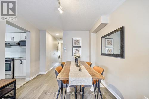 68 Collis Drive, Aurora, ON - Indoor Photo Showing Dining Room