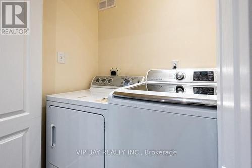 149 Toporowski (Bsmt) Avenue, Richmond Hill, ON - Indoor Photo Showing Laundry Room