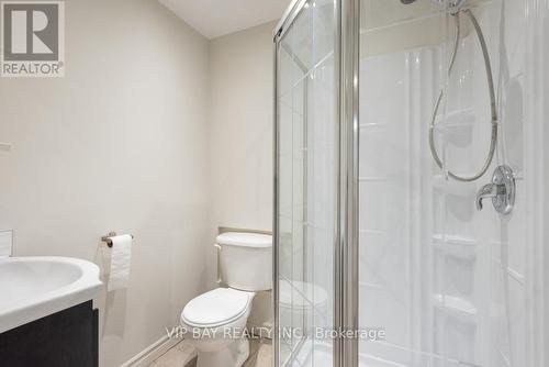 149 Toporowski (Bsmt) Avenue, Richmond Hill, ON - Indoor Photo Showing Bathroom