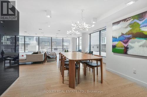 524 - 111 Bathurst Street, Toronto, ON - Indoor Photo Showing Dining Room