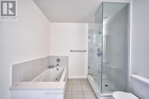 108 - 55 Eglinton Avenue W, Mississauga, ON - Indoor Photo Showing Bathroom