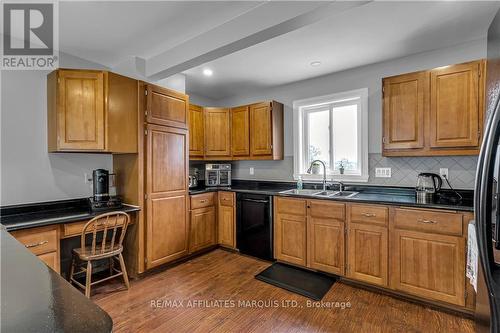 19448 County Road 2 Road, South Glengarry, ON - Indoor Photo Showing Kitchen With Double Sink