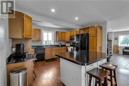 19448 County Road 2 Road, South Glengarry, ON - Indoor Photo Showing Kitchen With Double Sink