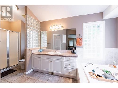 3435 Bodard  Drive, Nelson, BC - Indoor Photo Showing Bathroom