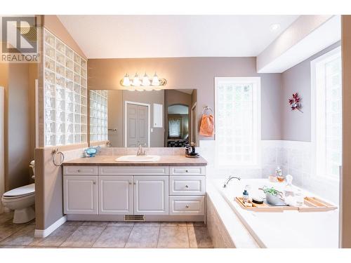 3435 Bodard  Drive, Nelson, BC - Indoor Photo Showing Bathroom